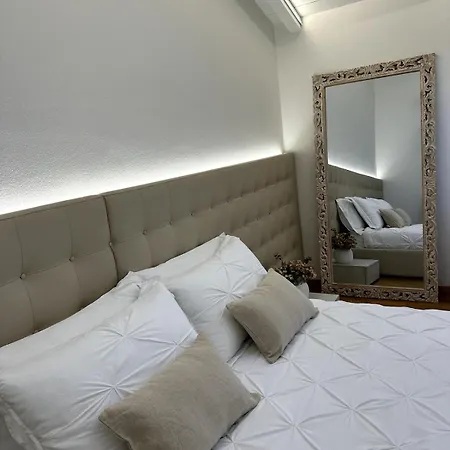 Apartment Grenier Blanc2 Elegante Mansarda San Vicenzo di Galliera