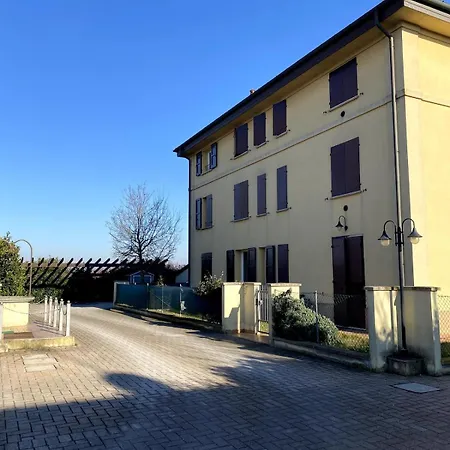 Grenier Blanc2 Elegante Mansarda Apartment *