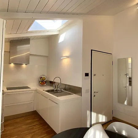 Grenier Blanc2 Elegante Mansarda 3 5 Ospiti