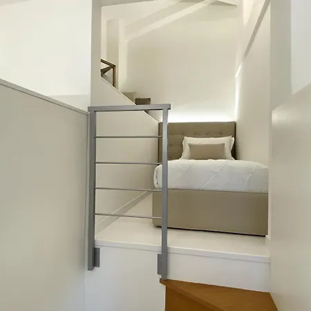 Grenier Blanc2 Elegante Mansarda San Vicenzo di Galliera