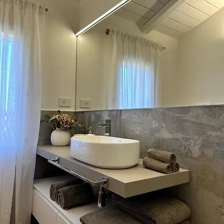 Grenier Blanc2 Elegante Mansarda 3 5 Ospiti * San Vicenzo di Galliera