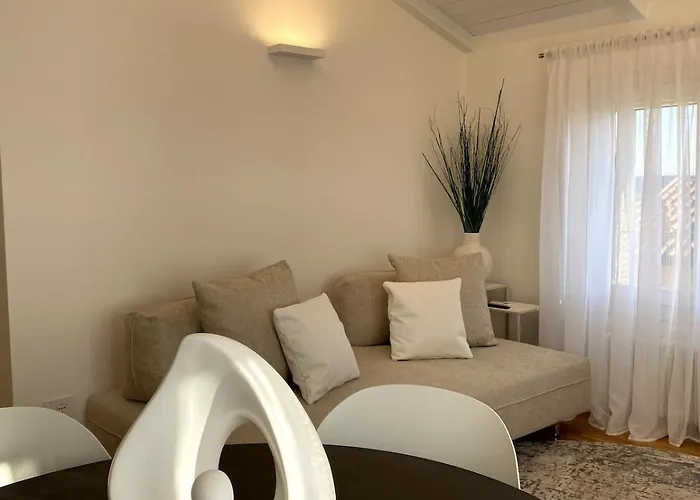 Grenier Blanc2 Elegante Mansarda 3 5 Ospiti Apartament San Vicenzo di Galliera