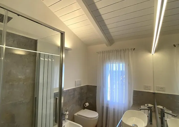 Grenier Blanc2 Elegante Mansarda *