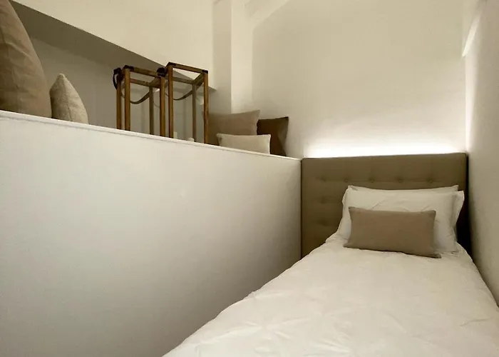 Grenier Blanc2 Elegante Mansarda 3 5 Ospiti Apartament