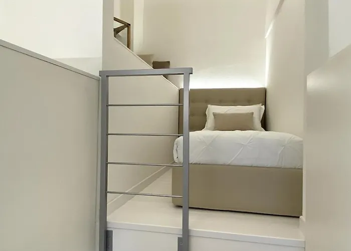 Grenier Blanc2 Elegante Mansarda San Vicenzo di Galliera